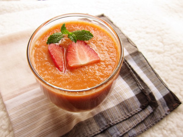 常用电脑，多喝胡萝卜草莓饮