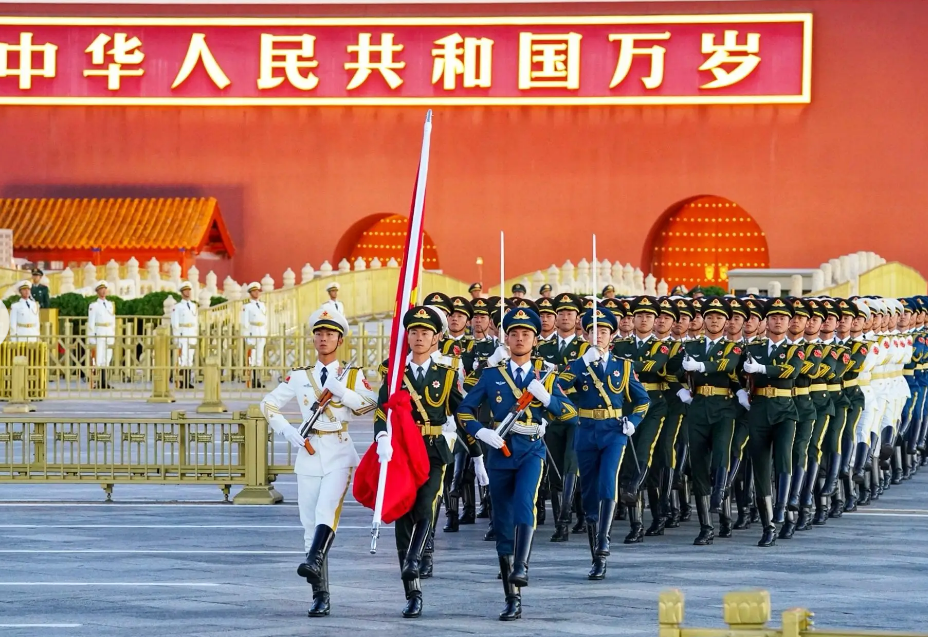北京看升旗全指南：几点到？怎么预约？前排位置怎么抢