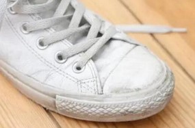 如何刷鞋更白更干净