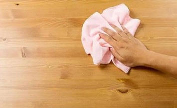 擦桌子的方法和技巧