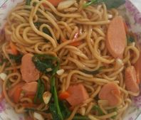 菠菜火腿炒面